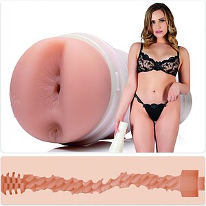 Fleshlight Mia Malkova Boss Level pe Vibreaza.ro